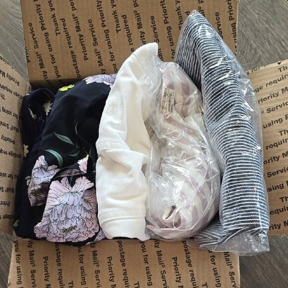Spring Themed Mystery Box In Womens Size XS / 4 - Picture 3 of 3